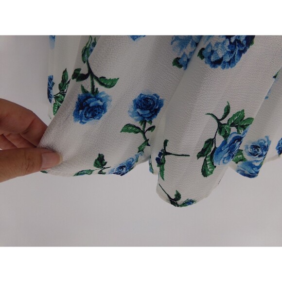 Altar'd State Women Size Med Blue/white Floral Tie Zip Back Romper NO Belt - Picture 2 of 11